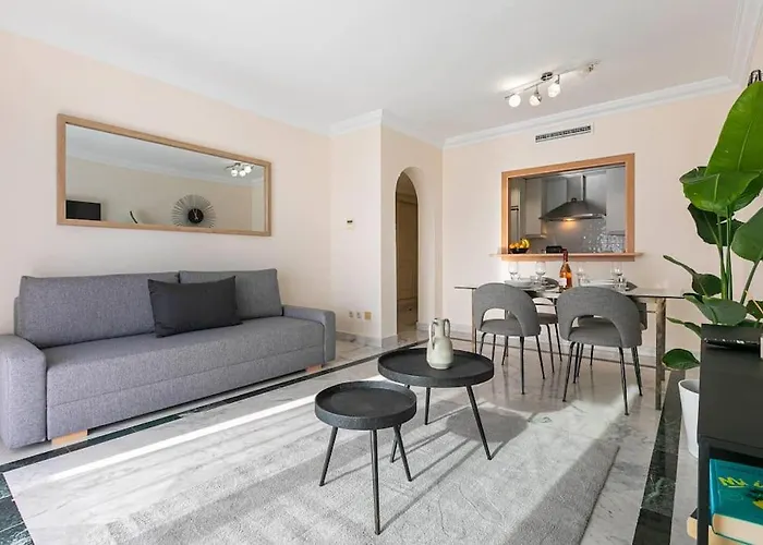 Luminous Apartment Puerto Banus, 2 Bedrooms And Parking