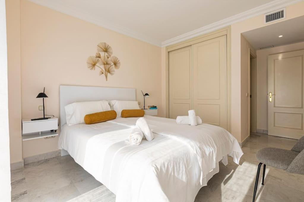 Luminous Puerto Banus, 2 Bedrooms And Parking