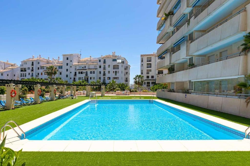 Apartment Luminous Puerto Banus, 2 Bedrooms And Parking Marbella