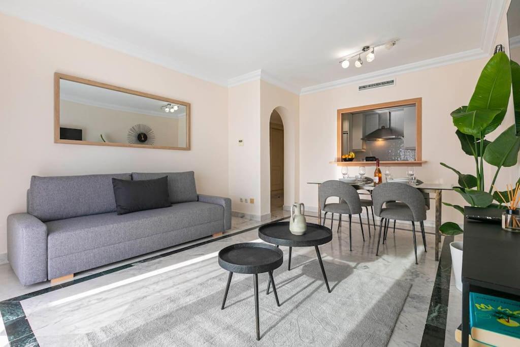 Luminous Puerto Banus, 2 Bedrooms And Parking *